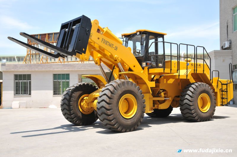 KY体育（中国）官方网站28吨轮式叉装车通过福建省新产品新技术